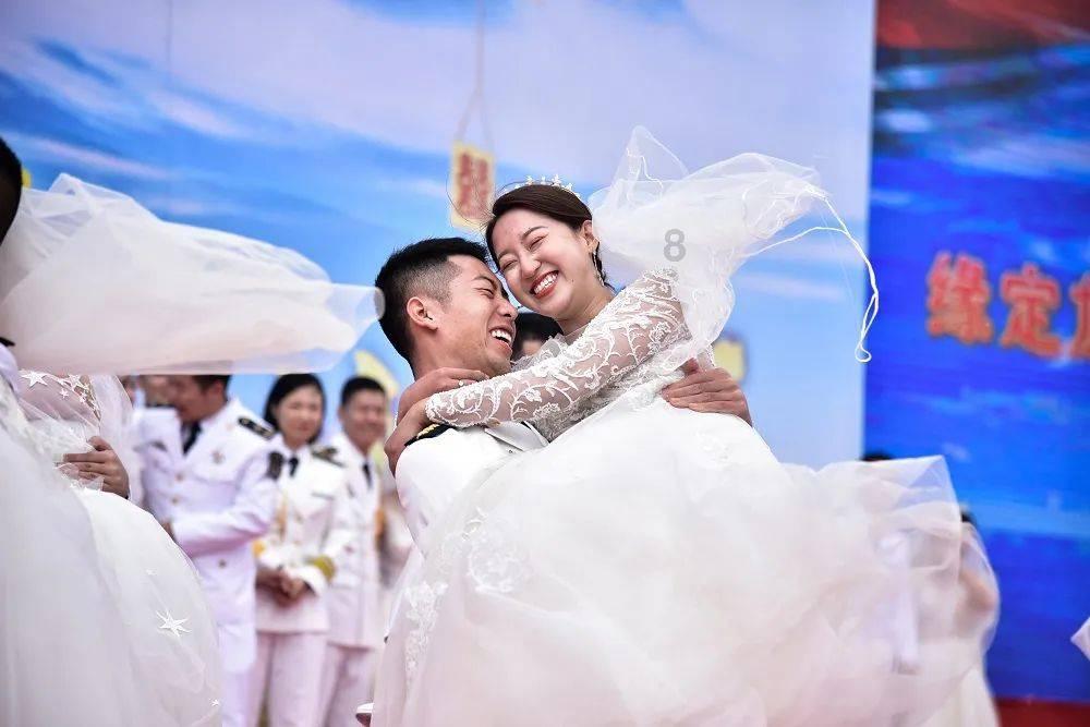 颜强:中场每场都被动就是不调整,边后卫缺人还是中场不可信赖?